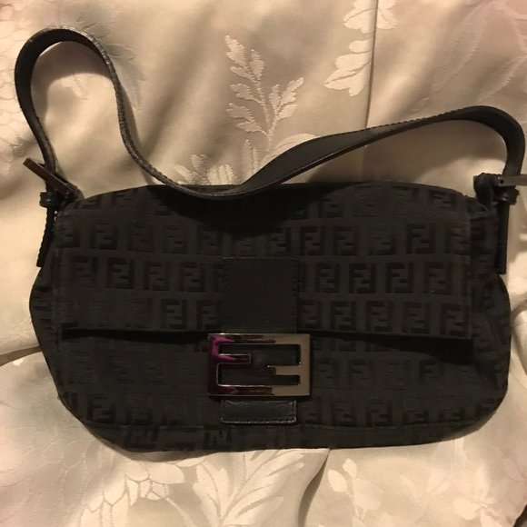 Fendi Handbags - Vintage Authentic Fendi Zucca baguette